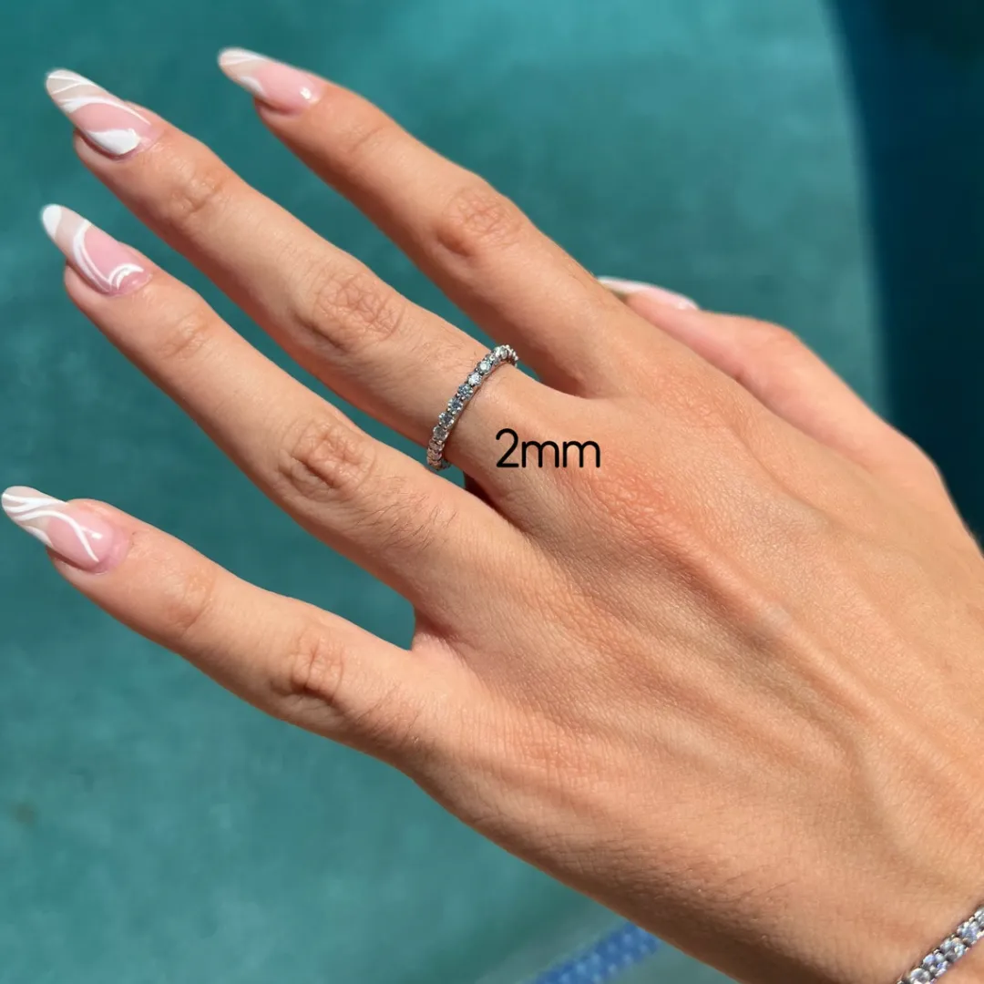 /public/photos/live/Moissanite Eternity Ring-1125 (5).webp